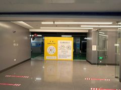 -徐汇日月光地下停车场