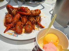 -领鲜活海鲜榴莲自助火锅(东门店)