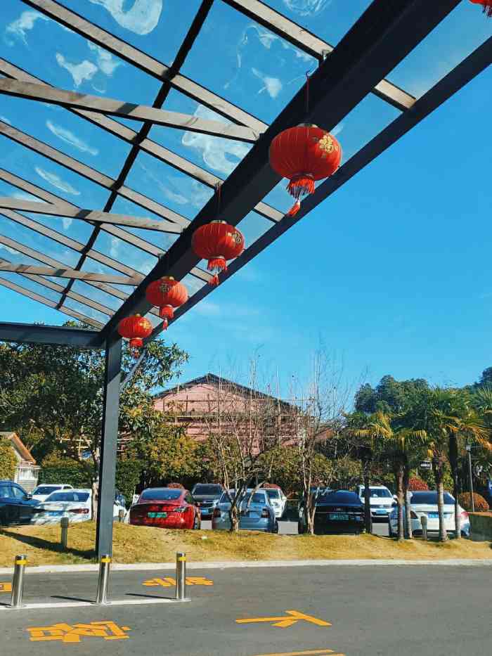 康明庄园-"一家规模还是蛮大的农家乐,车子开进外面小.