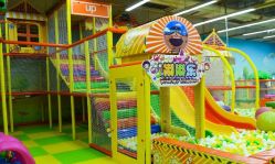 -嘟嘟乐儿童乐园(卜蜂莲花店)