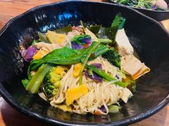 -万记麻辣烫国展总店