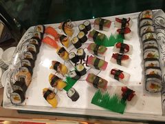 -荣誉国际酒店-云顶旋转餐厅