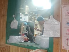 -内蒙焖面大盆骨餐馆(山大路店)