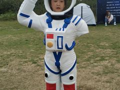 -田园东方蜜桃村的田野营地