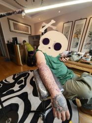 -SNOW TATTOO STUDIO