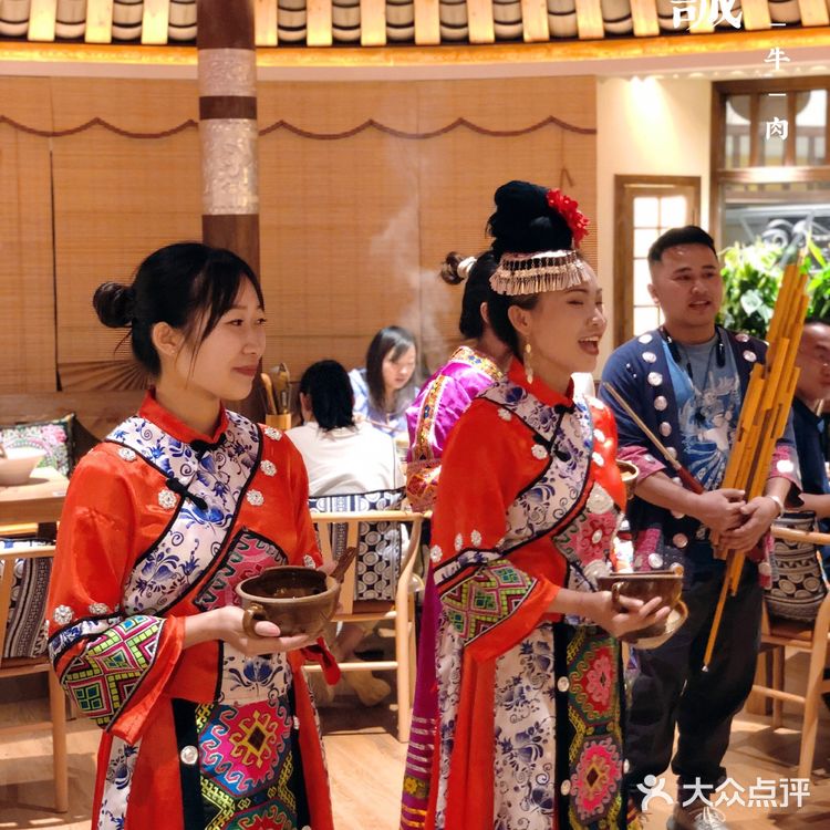 贵阳美食｜🎍本地人必吃的正宗酸汤牛肉火锅