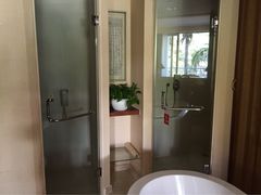 三亚亚龙湾华宇度假酒店(原三亚华宇皇冠假日酒)-三亚亚龙湾雅高美爵酒店