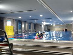 -小蓝鲸游泳培训基地(石景山店)