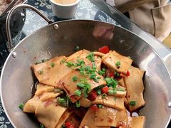 -临江餐馆二楼美食部落