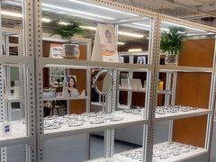 -无奔眼镜·蔡司·依视路授权店(马家堡店)