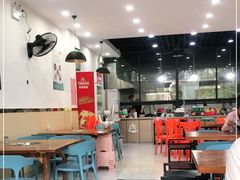 大堂-老何家后安粉·糟粕醋海鲜火锅(三亚湾椰梦长廊店)