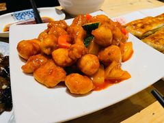 菠萝咕咾肉-左邻右舍褡裢火烧(石榴园店)