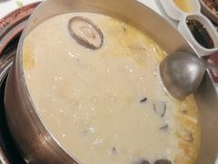 -洪氏嗨捞·猪肚鸡火锅(阳光天地店)