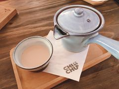 煮奶茶-彳亍咖啡·这里(水湾路店)
