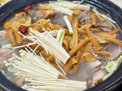 -九寨特色牦牛肉汤锅 羊肉汤锅