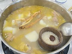 -朴小妹人参鸡汤火锅(长白山万达店)