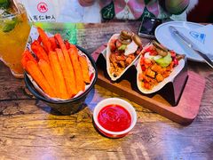 -Famous肥猫墨西哥音乐餐吧(五棵松华熙LIVE店)