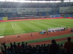-源深体育中心-停车场