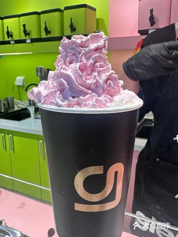 又是被奶油顶治愈的一天～