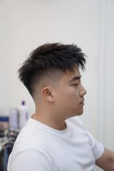 -理昂男士理发店 Barber shop