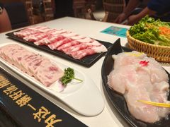 -老牌坊云南鱼豆花火锅(哈西万达店)