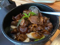石锅小牛肉焖烧牛筋-九里云松·天香餐厅