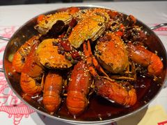 -肥肥虾庄·金牌油焖大虾(汉街SKP店)