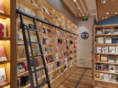 -猫的天空之城概念书店(印象城购物中心店)