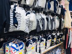 -优衣库(石家庄裕华万达广场店)