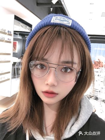 姐妹们帮我看看哪款眼镜适合我？