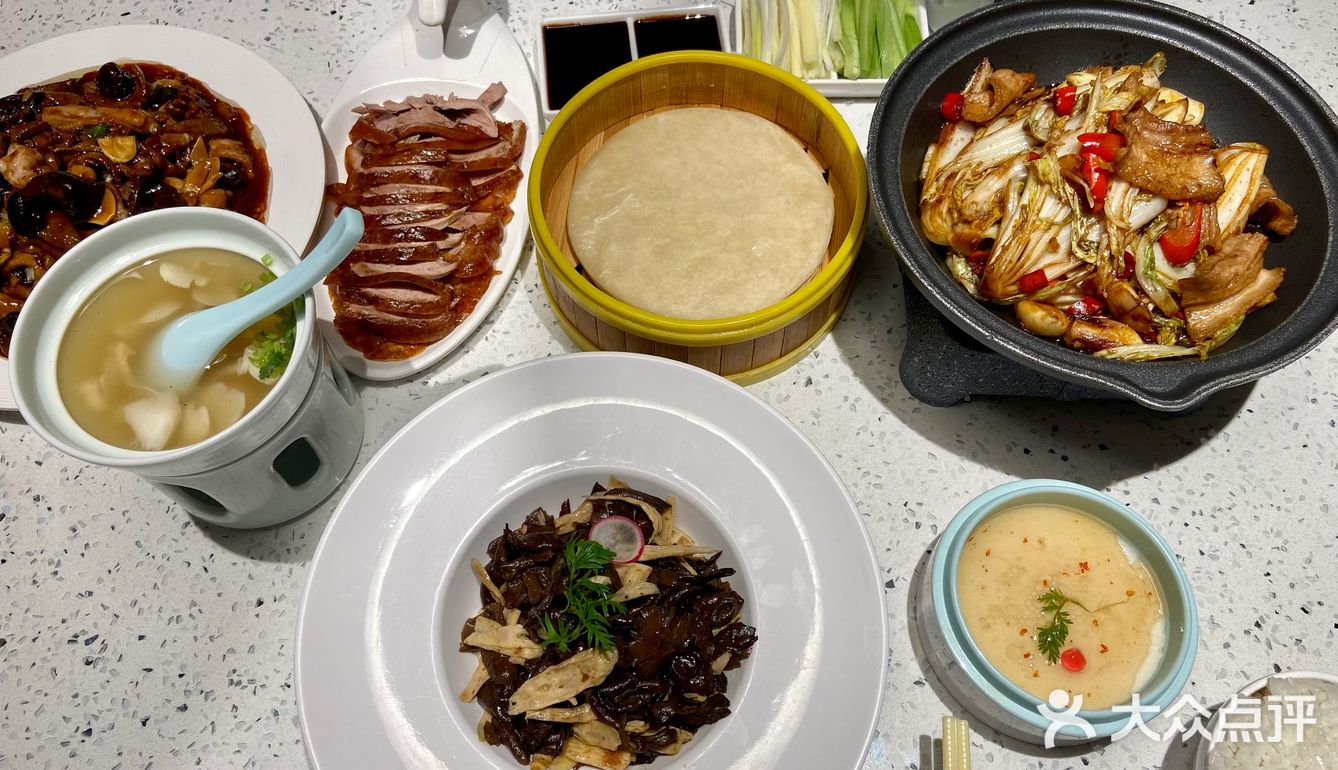 这家烤鸭店比大董不差