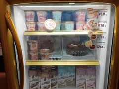 -红宝石·鲜奶小方·海派西点房(联洋店)