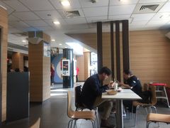 -麦当劳(乳山路店)