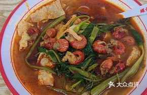 Crayfish Tail Rice Noodles with Luosifen