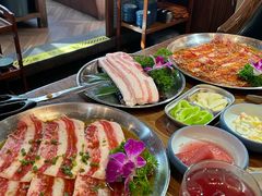 -明洞阿姨·韩式酱蟹烤肉·创意料理(三元桥店)