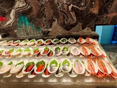 -雍容荟帝王蟹活龙虾展台自助(IFS黑金店)