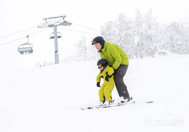 宝宝滑雪🎿太可爱了吧。
