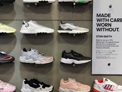 -ABC MART(心斎橋店)