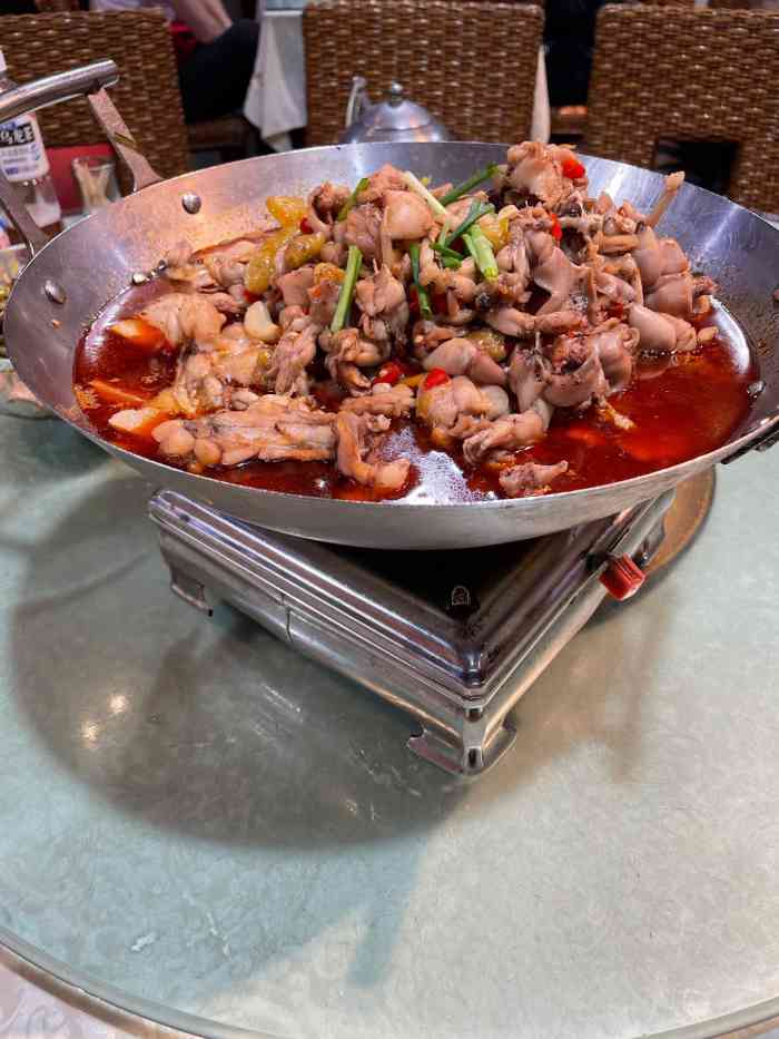 昱龙大盆牛蛙馆三兴街总店