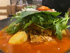 土豆排骨火锅-喇喇排骨火锅·传统韩式脊骨汤(望京西园总店)