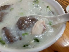 猪杂粥-银记肠粉店(市二宫店)