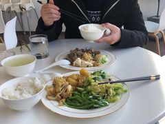 -宁波宝信宝马4S店(江北日湖店)