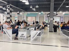 -极限PLAY运动娱乐新世界·团建派对潮玩休闲馆·室内蹦极高空游乐园