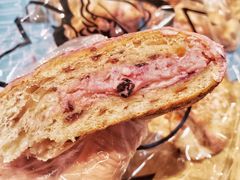 蓝莓三角芝士-Juicy Bakery(大学路店)