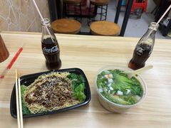-牛师傅广式药膳牛骨汤美食(江南西店)