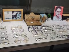 -Trend1881视光·蔡司视觉(领展广场店)