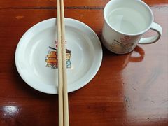 餐具摆设-炉小二铜锅牛蛙•川湘菜(三里屯店)