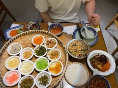 -包整·丝娃娃(一览甲秀楼风景店)