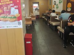 大堂-华莱士·全鸡汉堡(五爱道店)