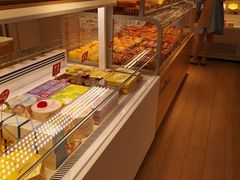 面包甜点陈列柜-好利来(鲁谷店)